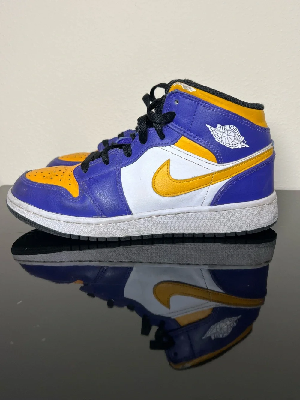 Nike Air Jordan 1 Mid Lakers GS Size 5Y Purple Gold Sneakers